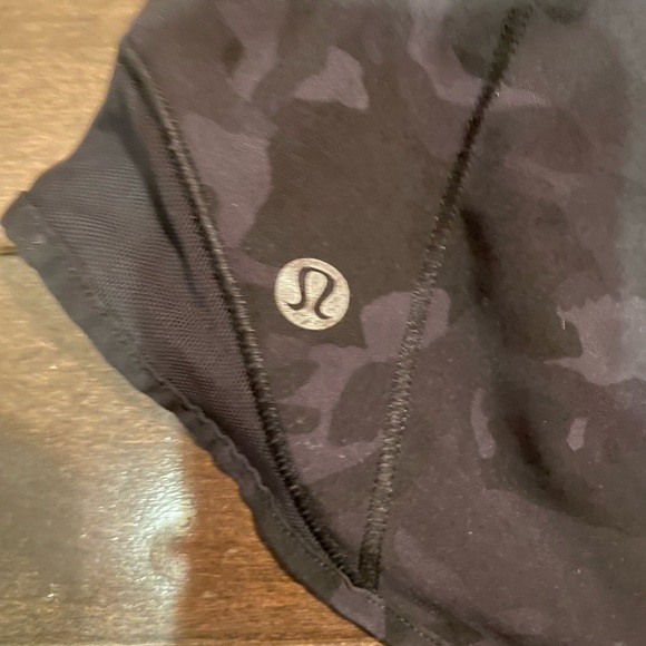 Lululemon Hotty hot shorts - Picture 4 of 5